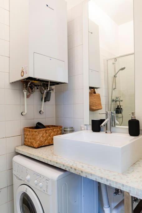 Savoir-Vivre In Unserer Zentralen Balkonwohnung Vídeň Exteriér fotografie